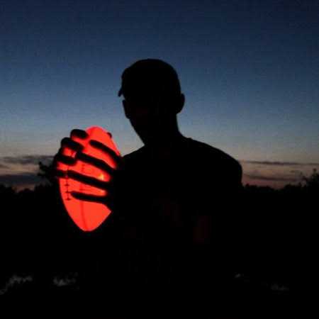 Glow in The Dark Light Up Footballs Q569