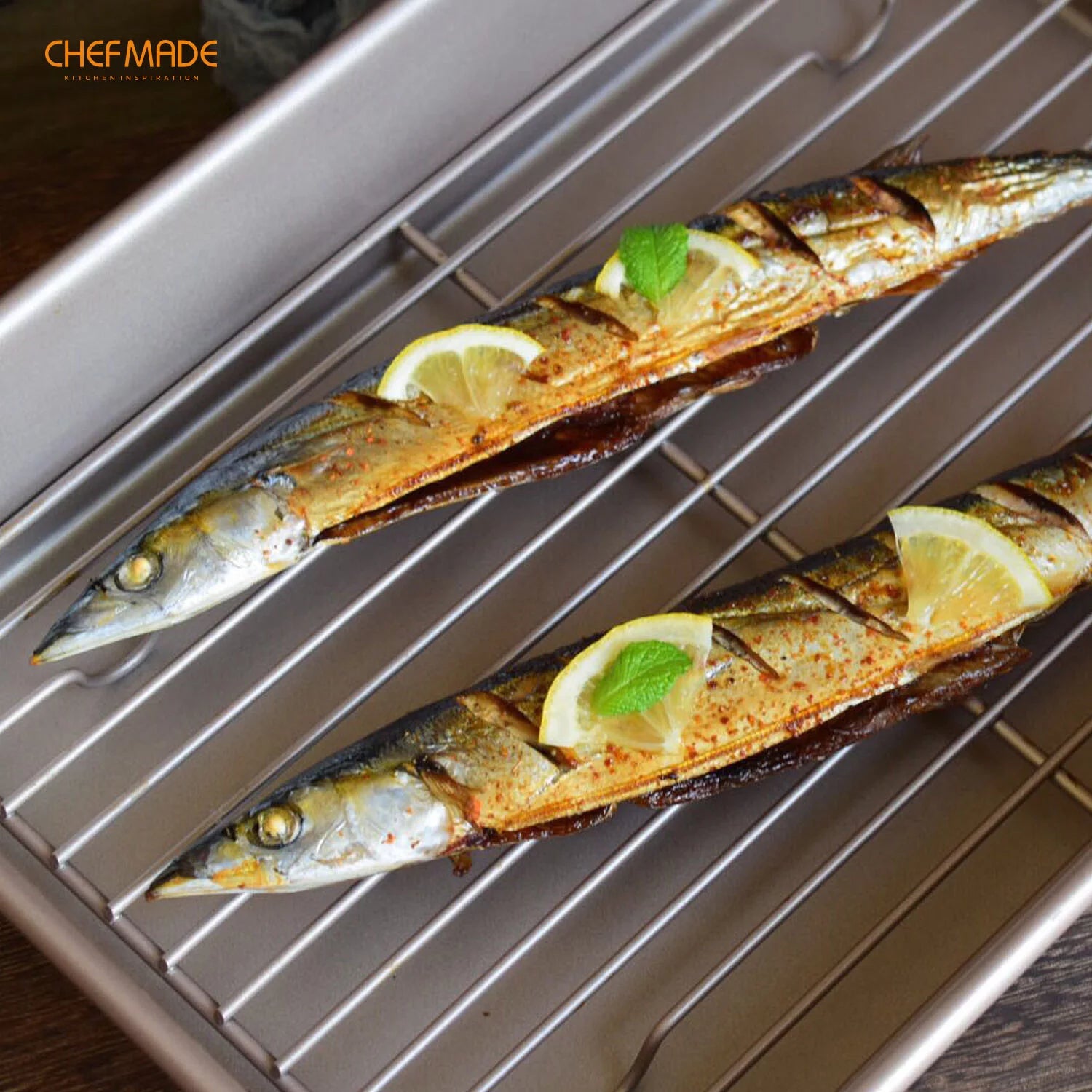 13-Inch Non-Stick Rectangular Roasting Pan with Cooling Rack F601