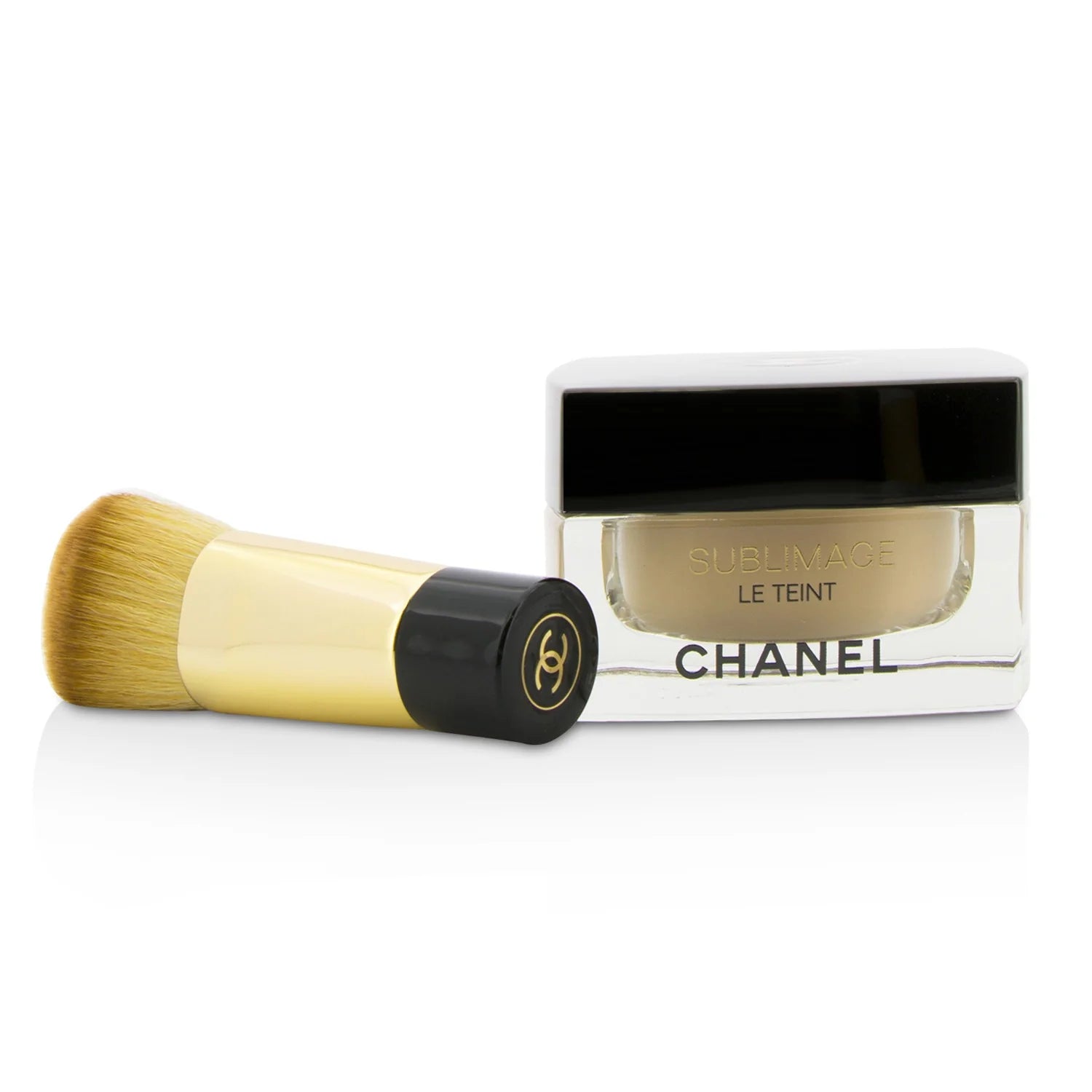 # 40 Beige Cream Foundation 30g D9473