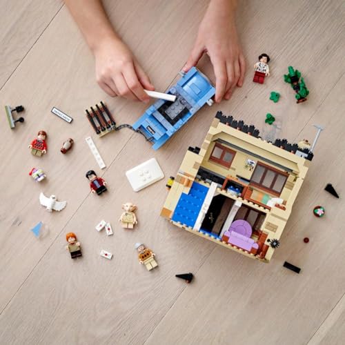 Harry Potter House and Flying Car Toy with Minifigures I56207