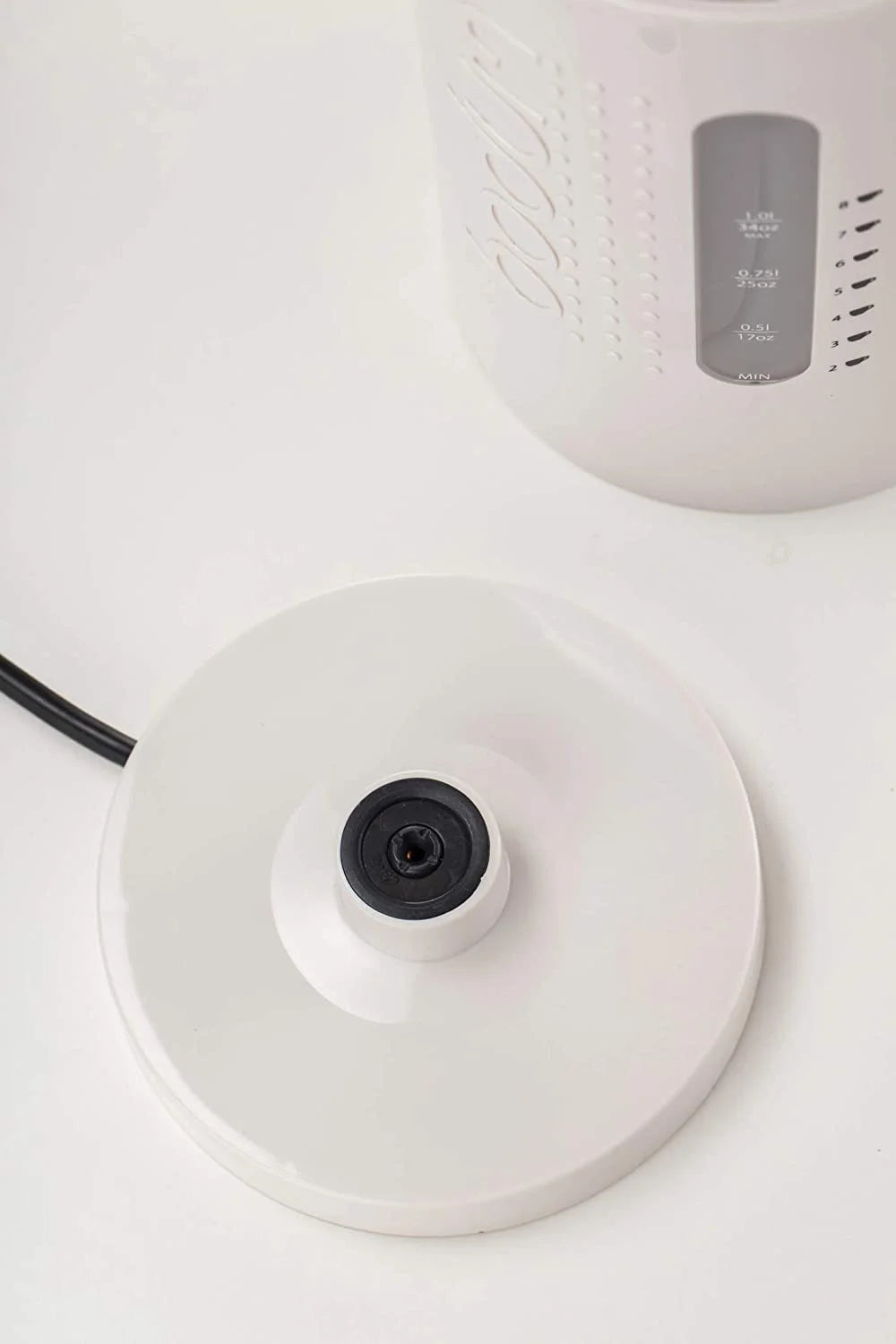White 17 Ounce Electric Water Kettle E141