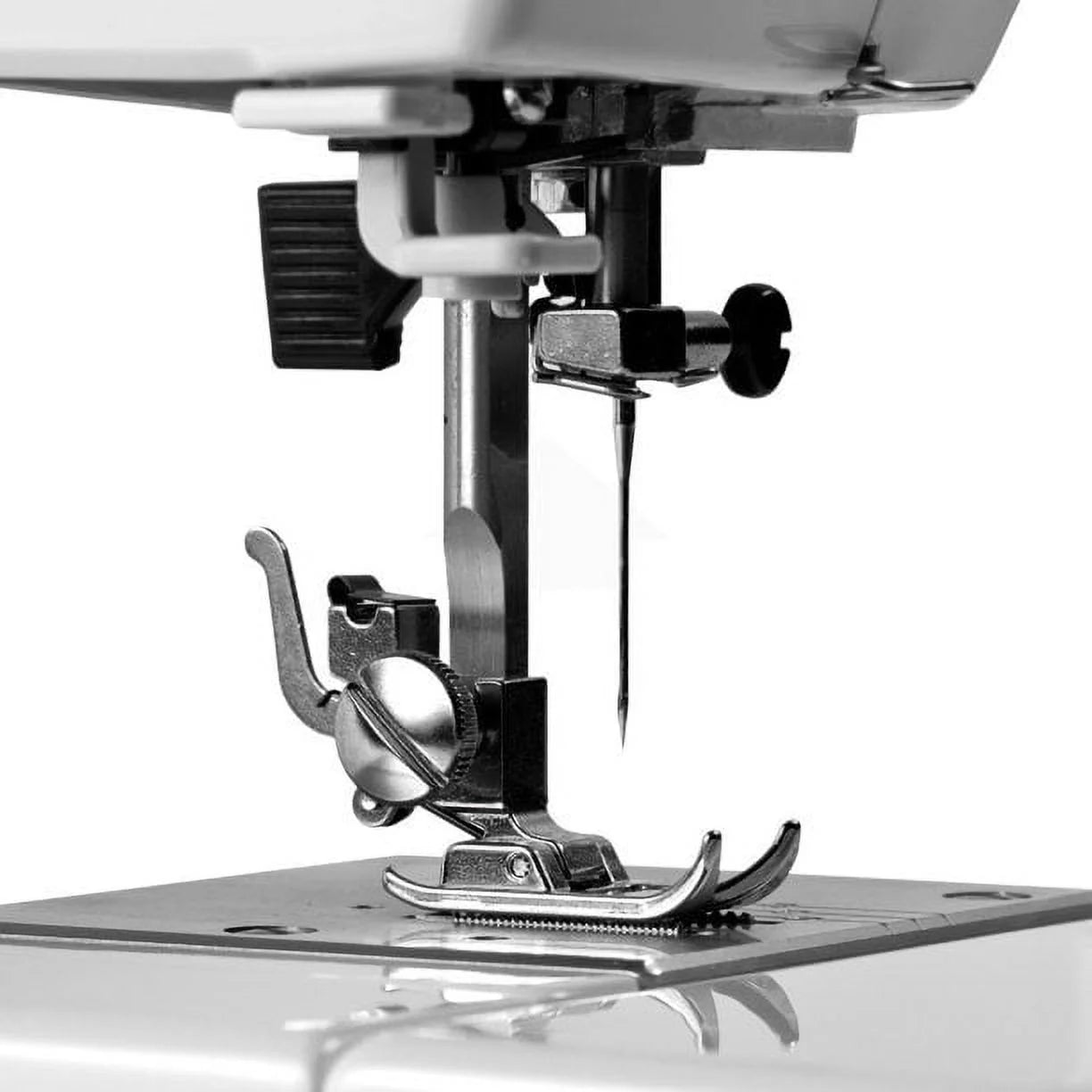 Restored Mechanical Sewing Machine S88906