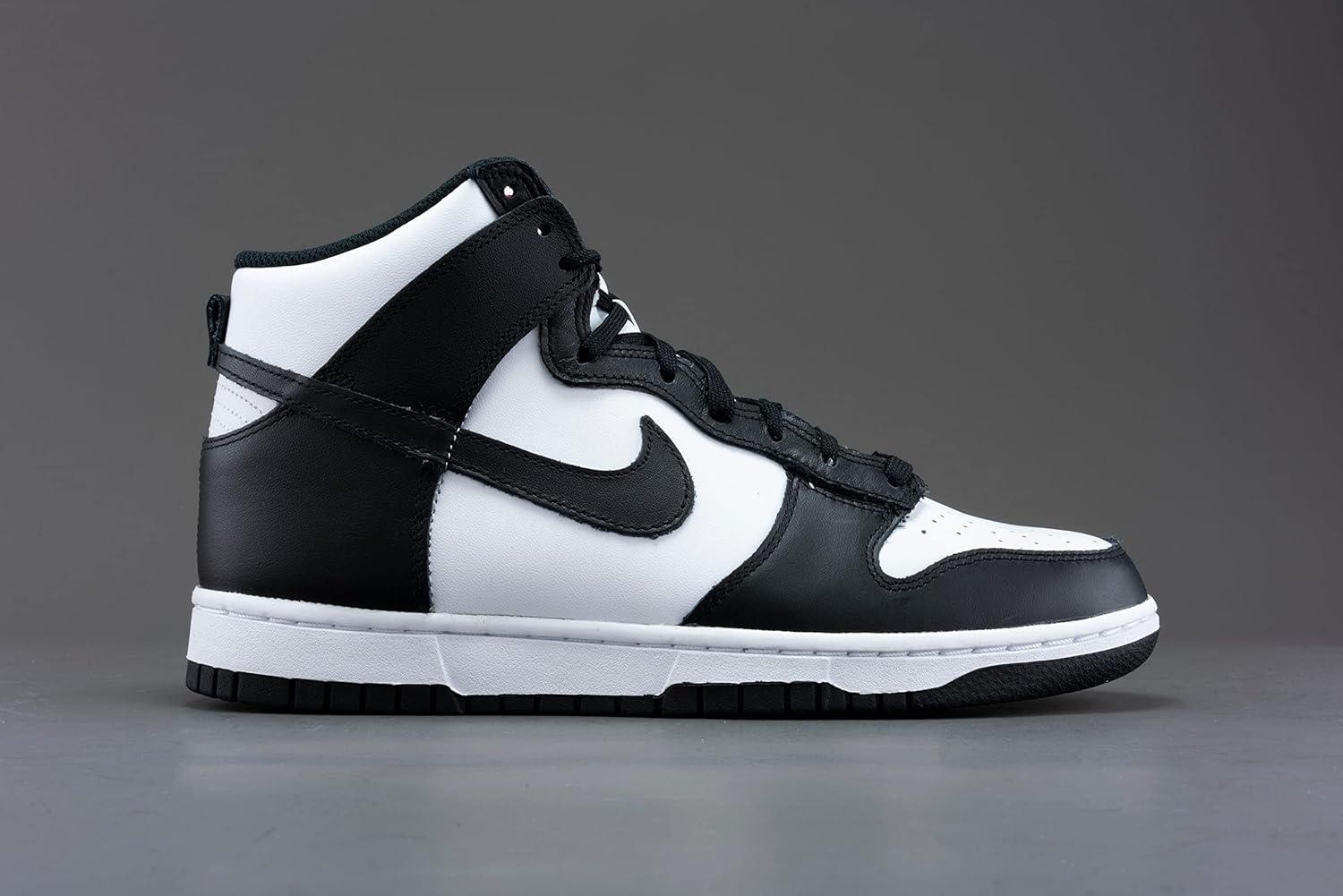Black/White High Top Shoes S842