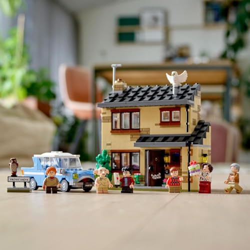 Harry Potter House and Flying Car Toy with Minifigures I56207