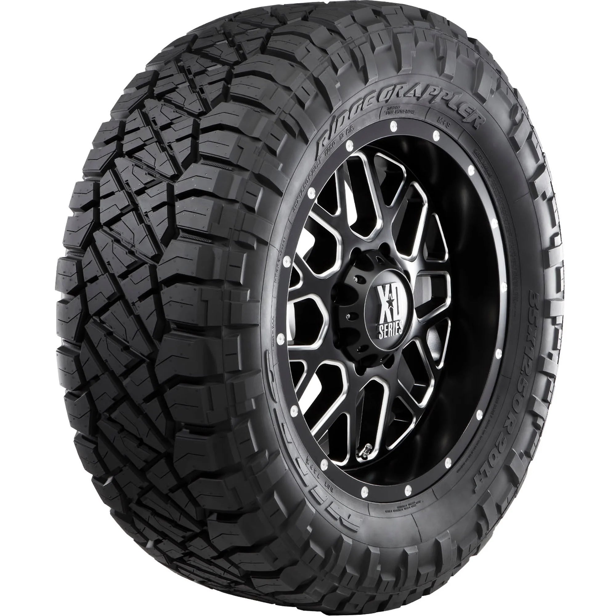 Set of 4 LT37X13.50R18 124Q D Tires V669