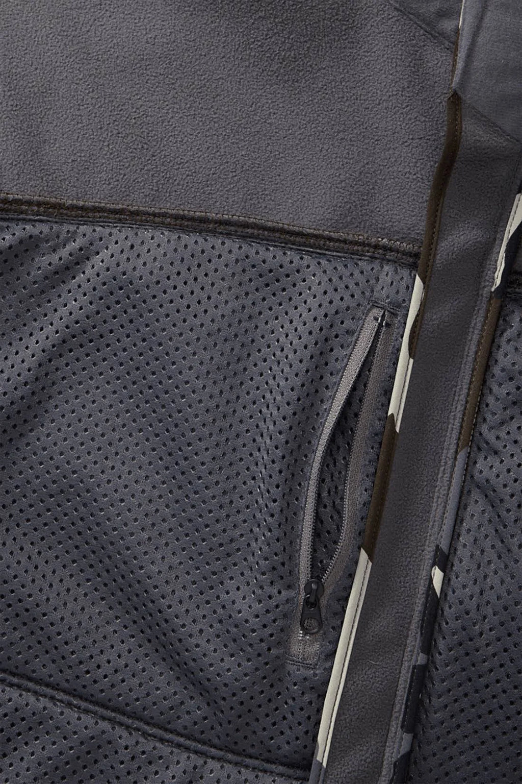 Camo All-Season Hunting Jacket A17522