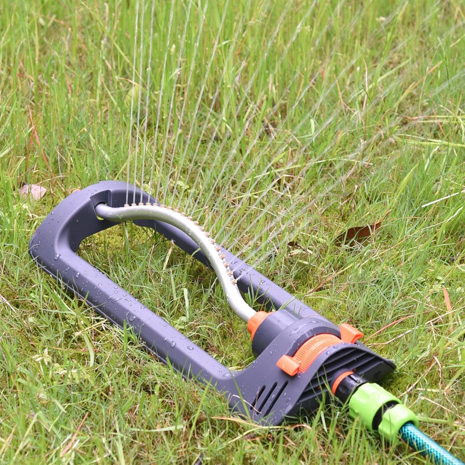 Oscillating Sprinkler with 19 Nozzle Base L3749