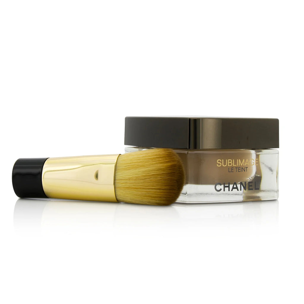 # 40 Beige Cream Foundation 30g D9473