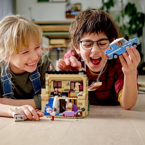 Harry Potter House and Flying Car Toy with Minifigures I56207