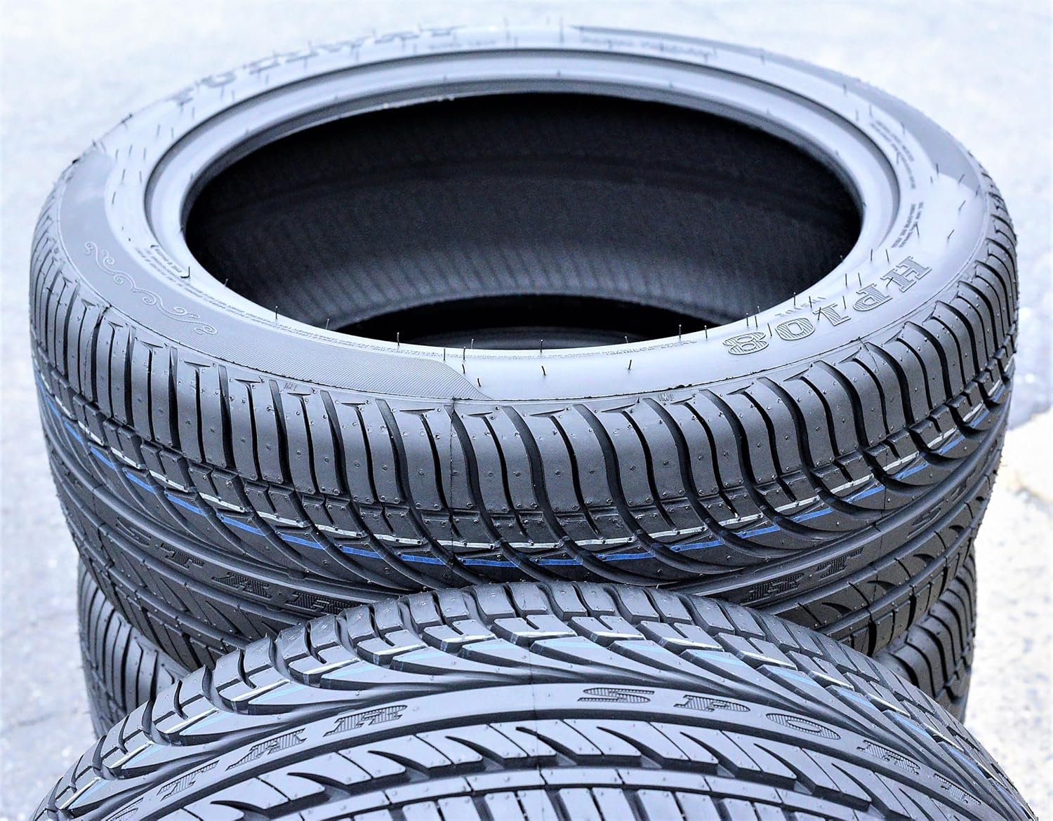 Set of 4 All-Season Passenger Car Performance Radial Tires 185/65R15 88H Y713038