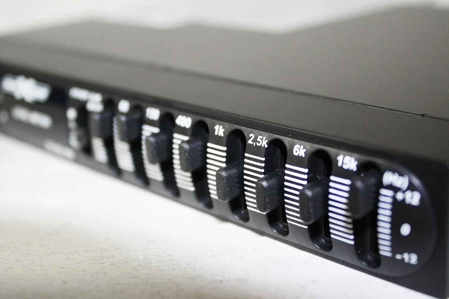 7 Pive Stereo Graphic Equalizer W9533