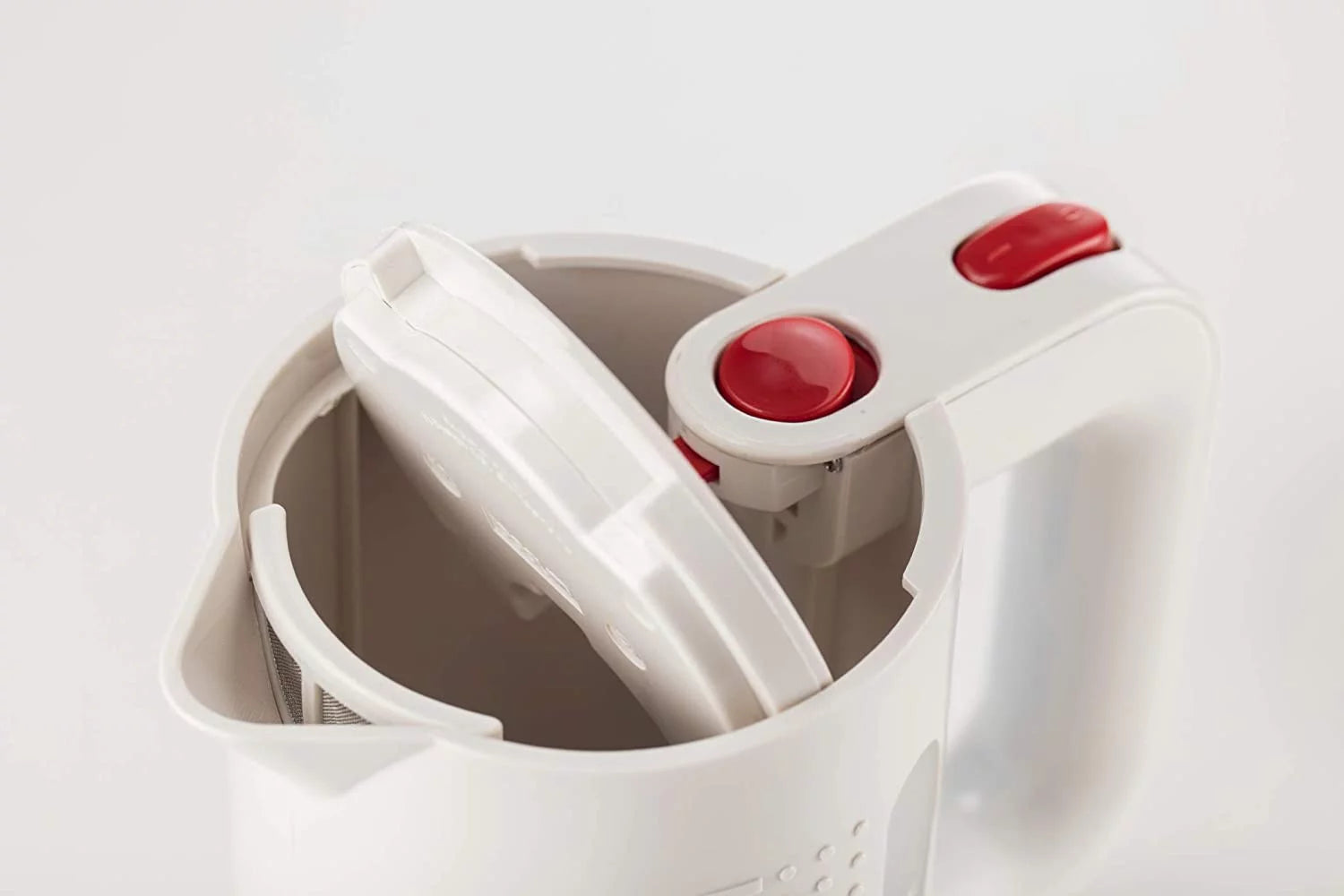 White 17 Ounce Electric Water Kettle E141