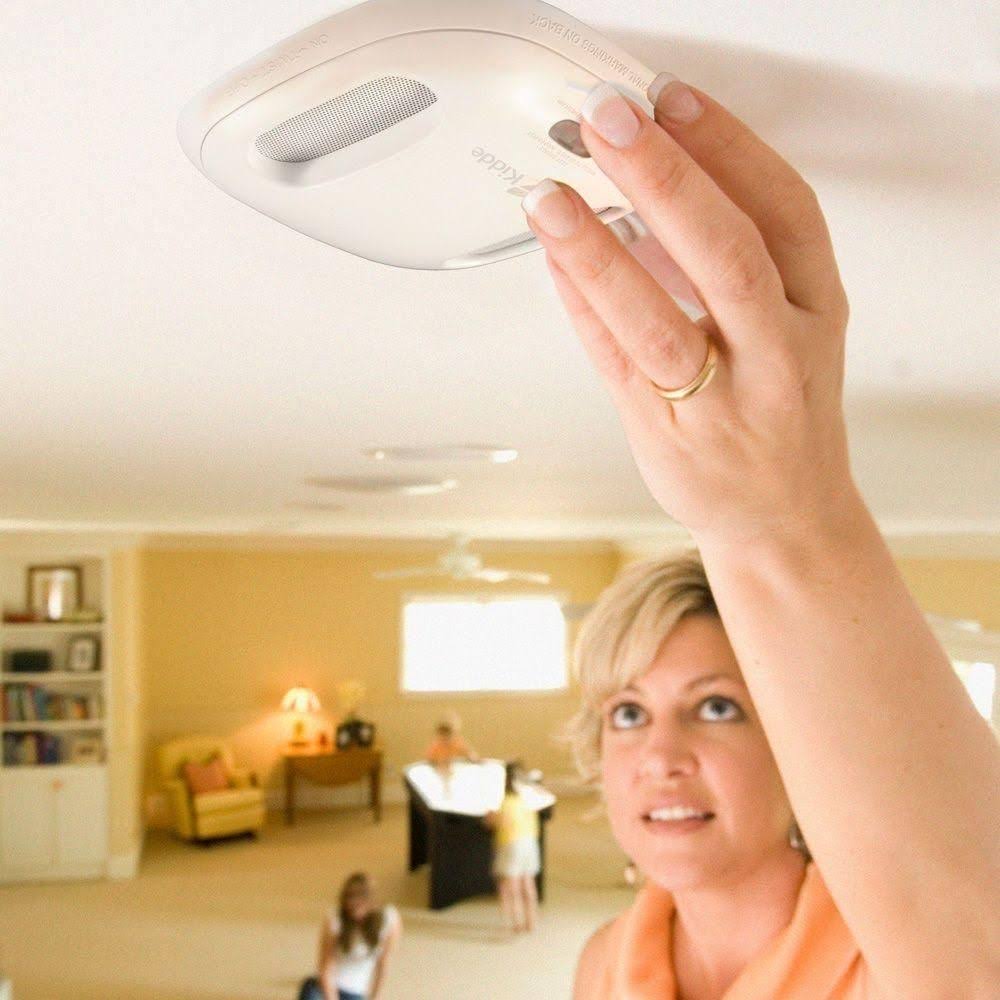 2-in-1 Battery Operated Wireless Combination Smoke Carbon Monoxide Alarm P129